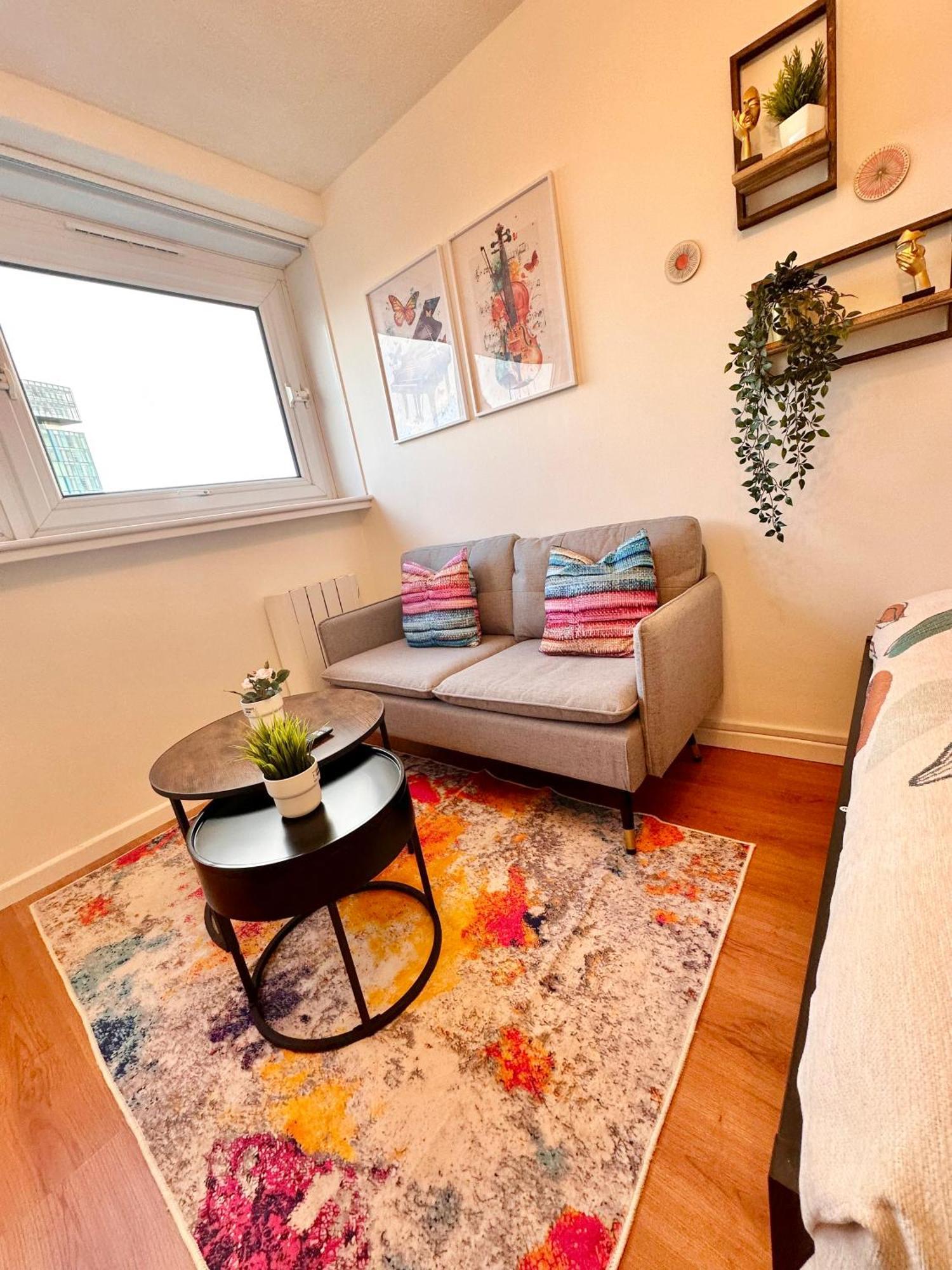 B - Newley Renovated Private Self-Contained Room In A Shared Apartment In Birmingham City Centre Eksteriør bilde